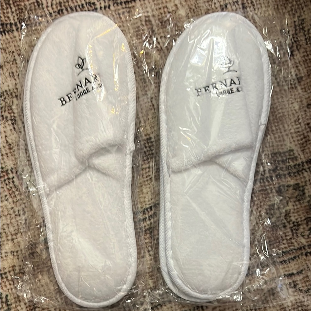 NEW - 2 Pairs Bernardus Lodge & Spa Luxury Hotel Spa Slippers
